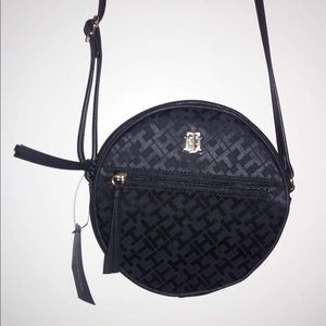 NWT Tommy Hilfiger black purse